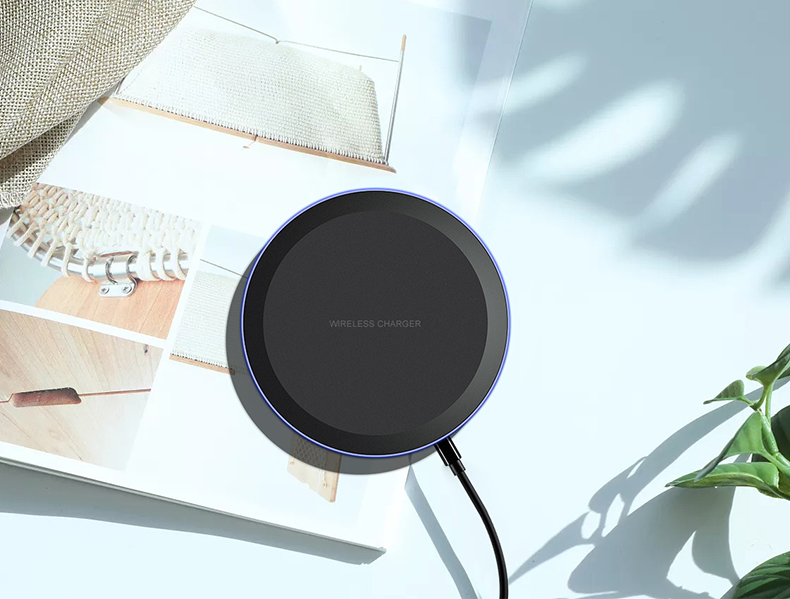Round Shaped Qi Wireless Charger for Smartphones
